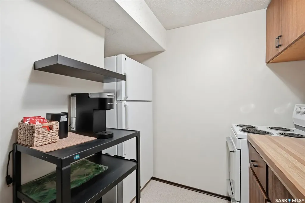 241 Laurentian Drive Saskatoon SK S7H 4R8