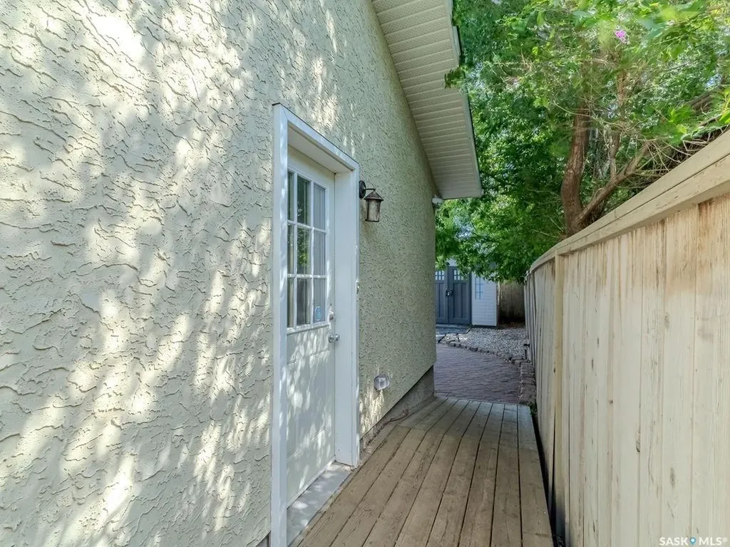 241 Laurentian Drive Saskatoon SK S7H 4R8
