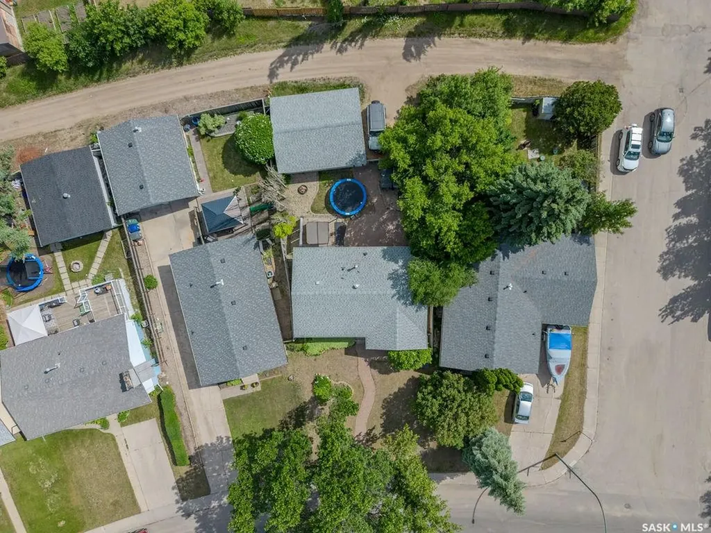241 Laurentian Drive Saskatoon SK S7H 4R8