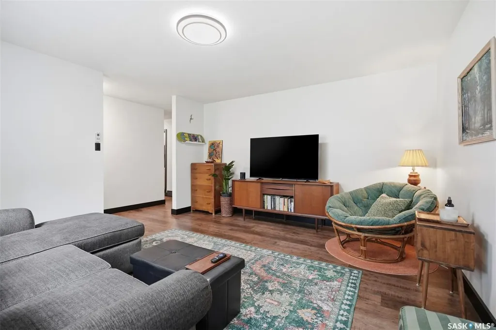 241 Laurentian Drive Saskatoon SK S7H 4R8