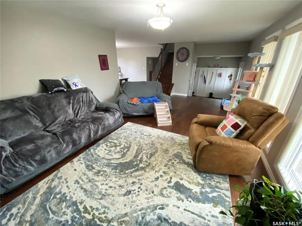 5 Marquis Crescent N Yorkton SK S3N 3L5