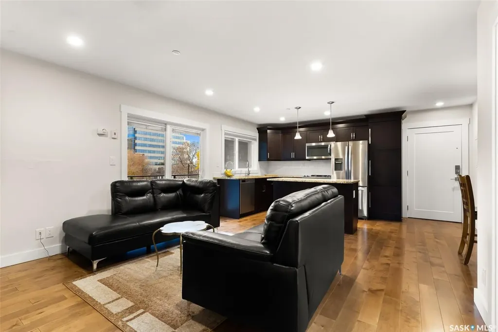 1863 Rae Street Regina SK S4T 2E3