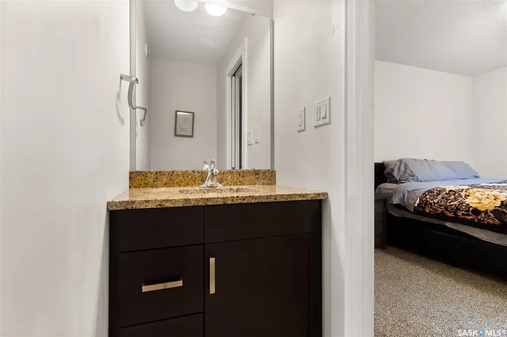 1863 Rae Street Regina SK S4T 2E3