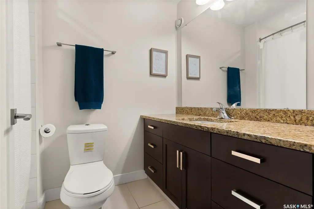 1863 Rae Street Regina SK S4T 2E3