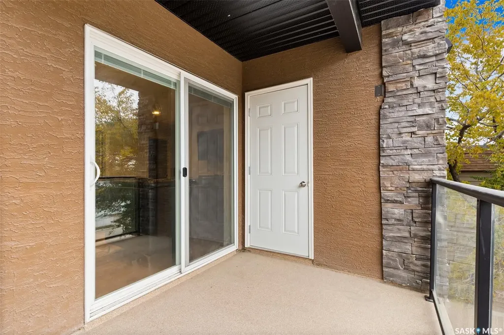 1863 Rae Street Regina SK S4T 2E3