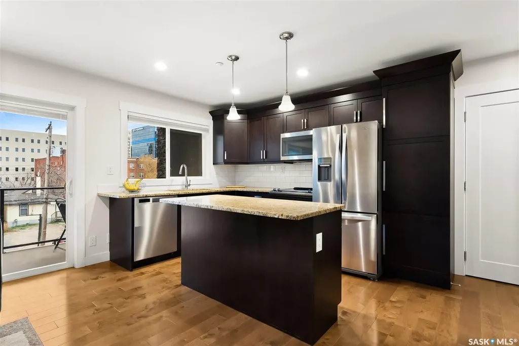 1863 Rae Street Regina SK S4T 2E3