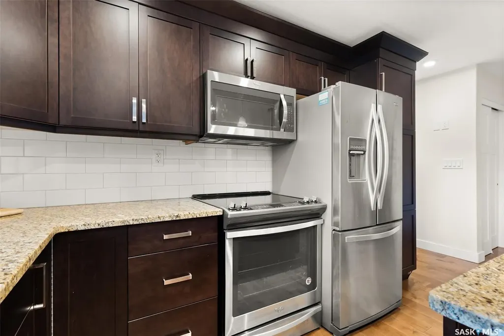 1863 Rae Street Regina SK S4T 2E3