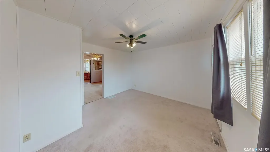 2037 Reynolds Street Regina SK S4N 3M9