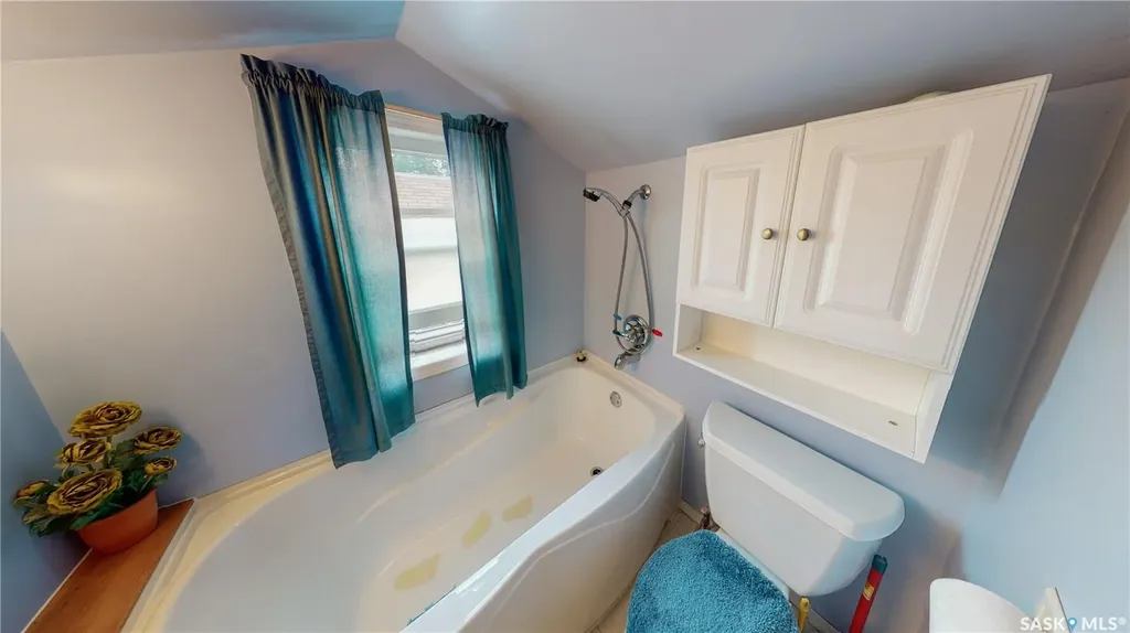 2037 Reynolds Street Regina SK S4N 3M9