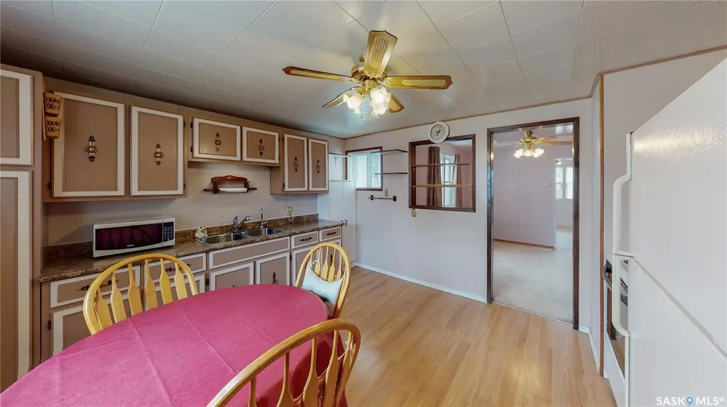 2037 Reynolds Street Regina SK S4N 3M9