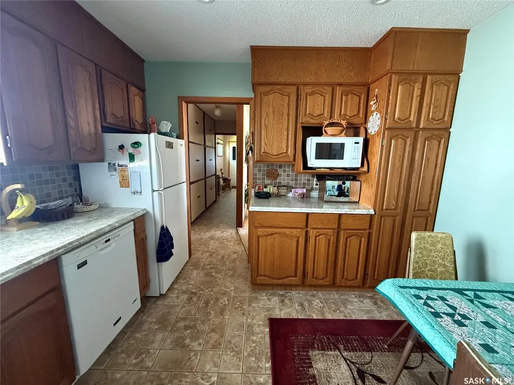 214 Taylor Street Bienfait SK S0C 0M0