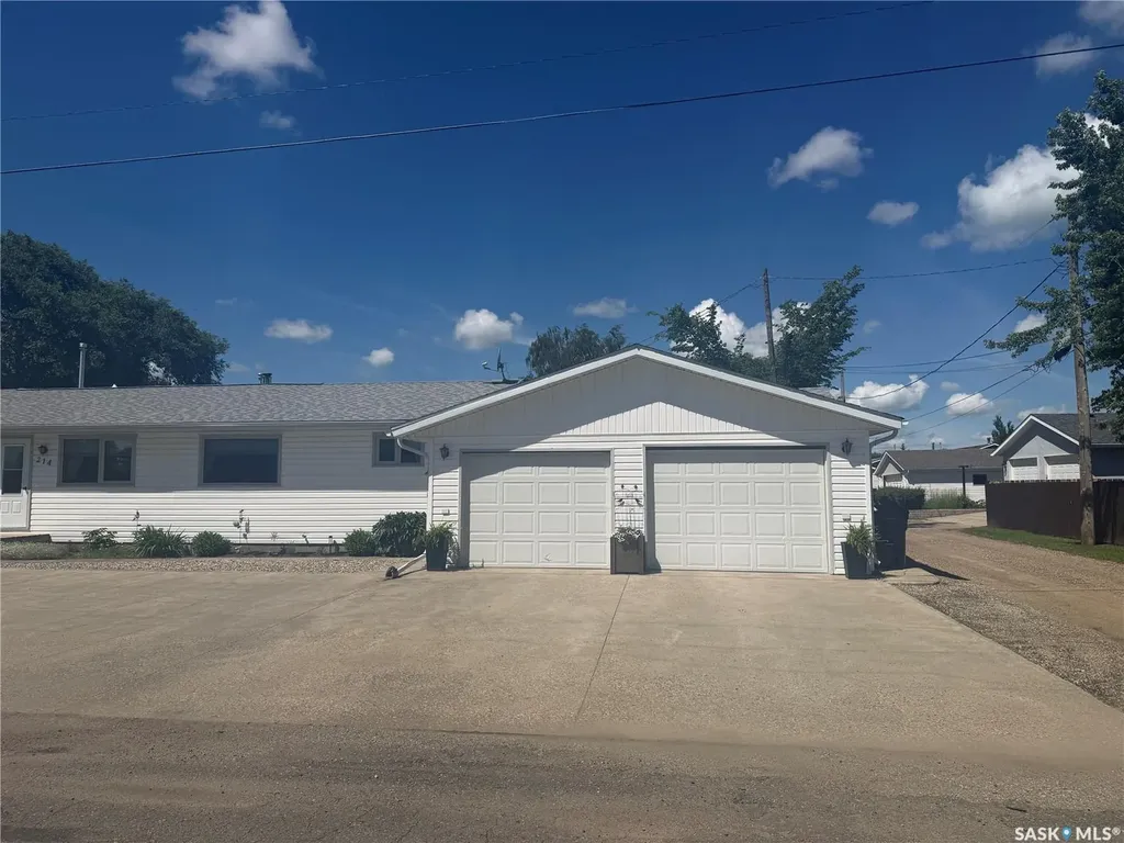 214 Taylor Street Bienfait SK S0C 0M0