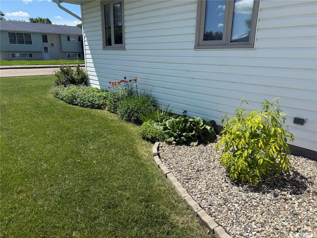 214 Taylor Street Bienfait SK S0C 0M0