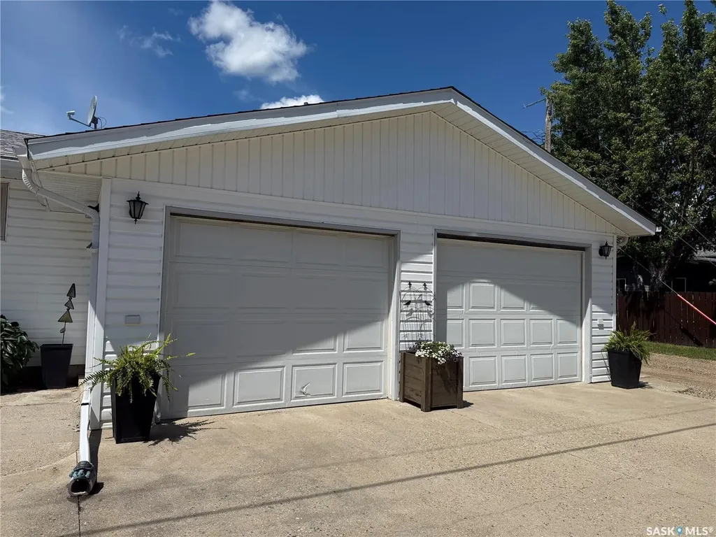 214 Taylor Street Bienfait SK S0C 0M0