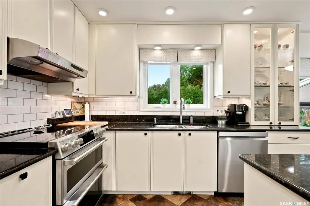 306 Nokomis Place Saskatoon SK S7K 5E2
