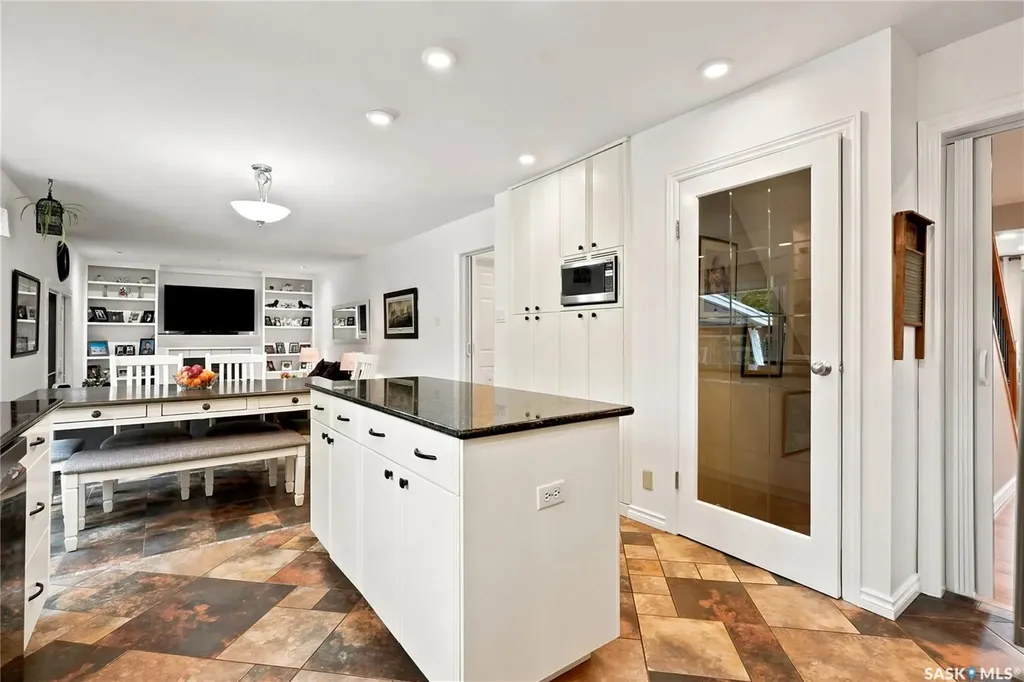 306 Nokomis Place Saskatoon SK S7K 5E2