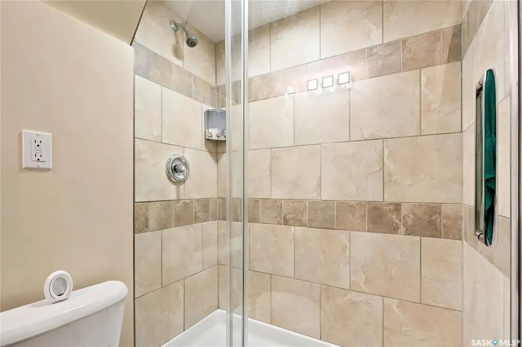 306 Nokomis Place Saskatoon SK S7K 5E2