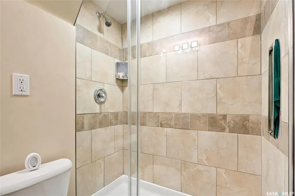 306 Nokomis Place Saskatoon SK S7K 5E2