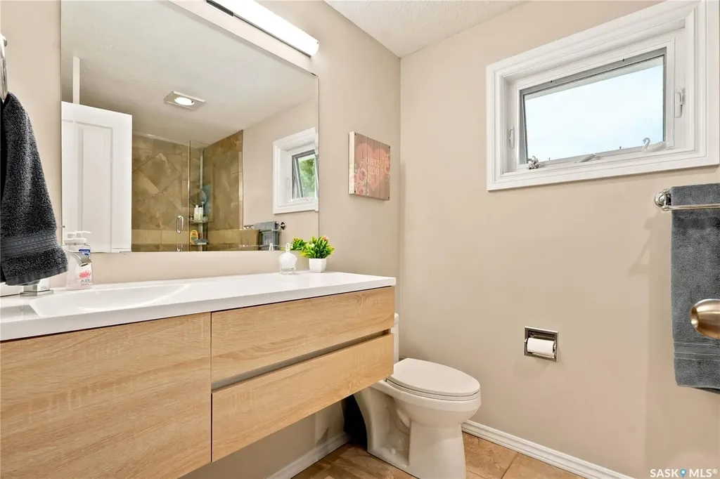 306 Nokomis Place Saskatoon SK S7K 5E2