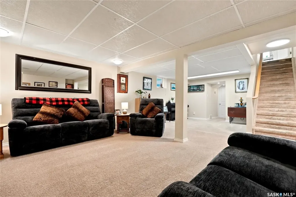 306 Nokomis Place Saskatoon SK S7K 5E2
