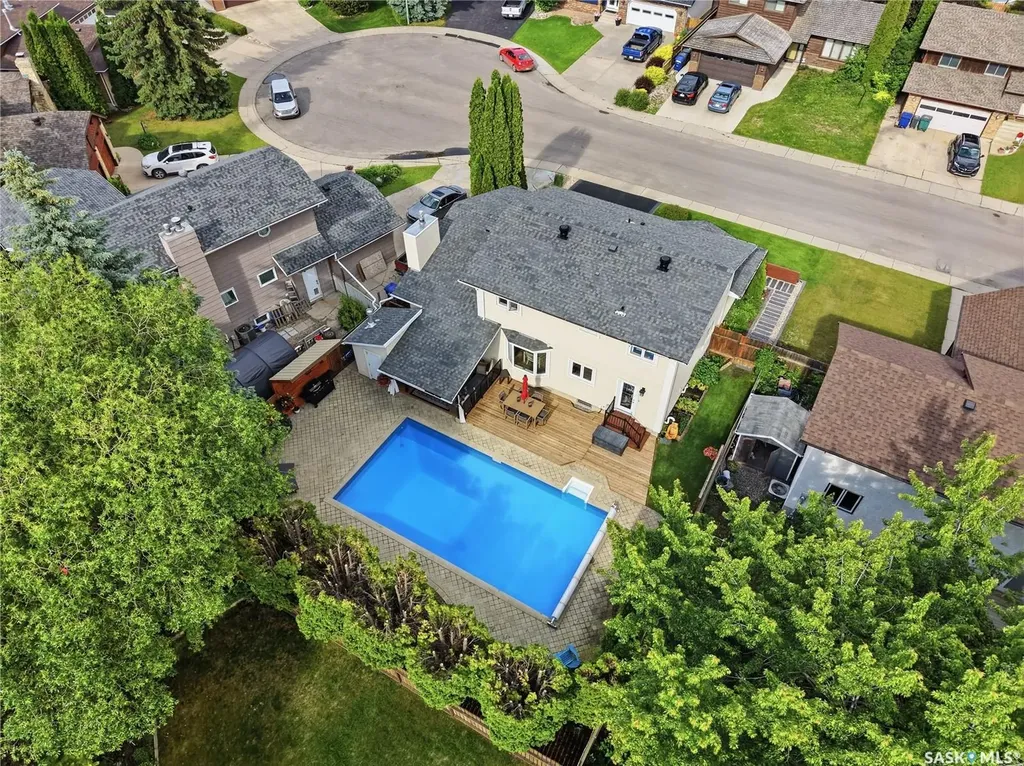 306 Nokomis Place Saskatoon SK S7K 5E2