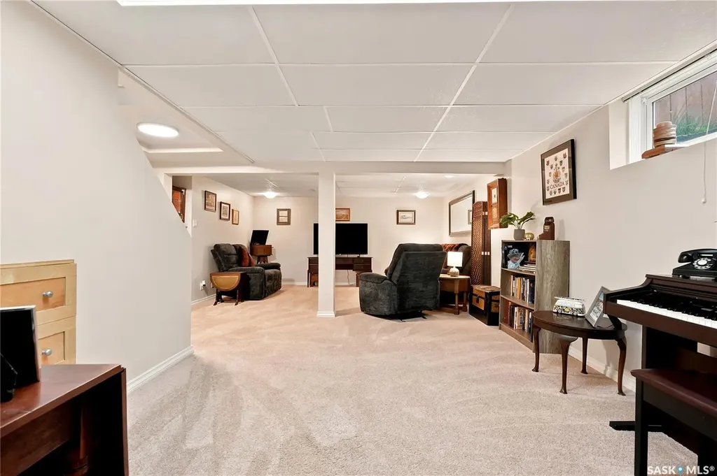 306 Nokomis Place Saskatoon SK S7K 5E2