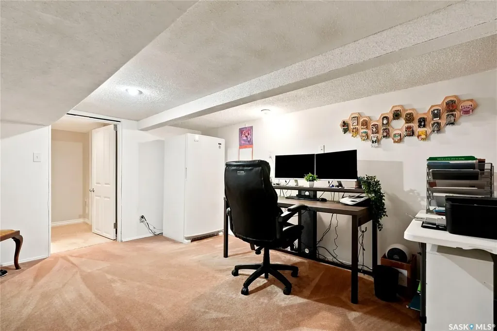306 Nokomis Place Saskatoon SK S7K 5E2