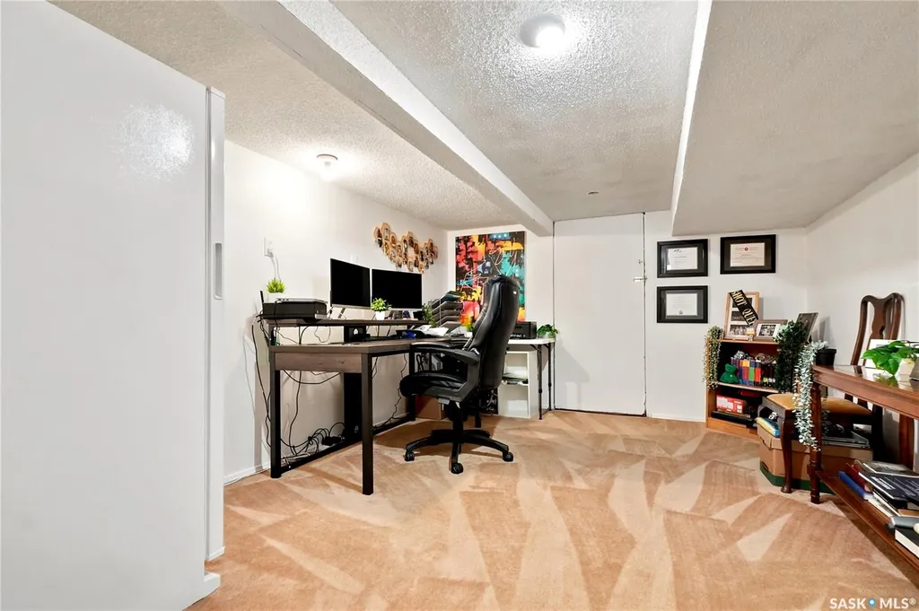 306 Nokomis Place Saskatoon SK S7K 5E2