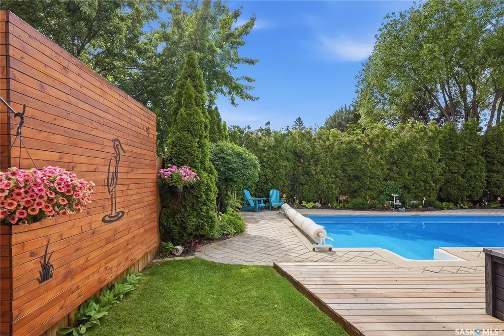 306 Nokomis Place Saskatoon SK S7K 5E2