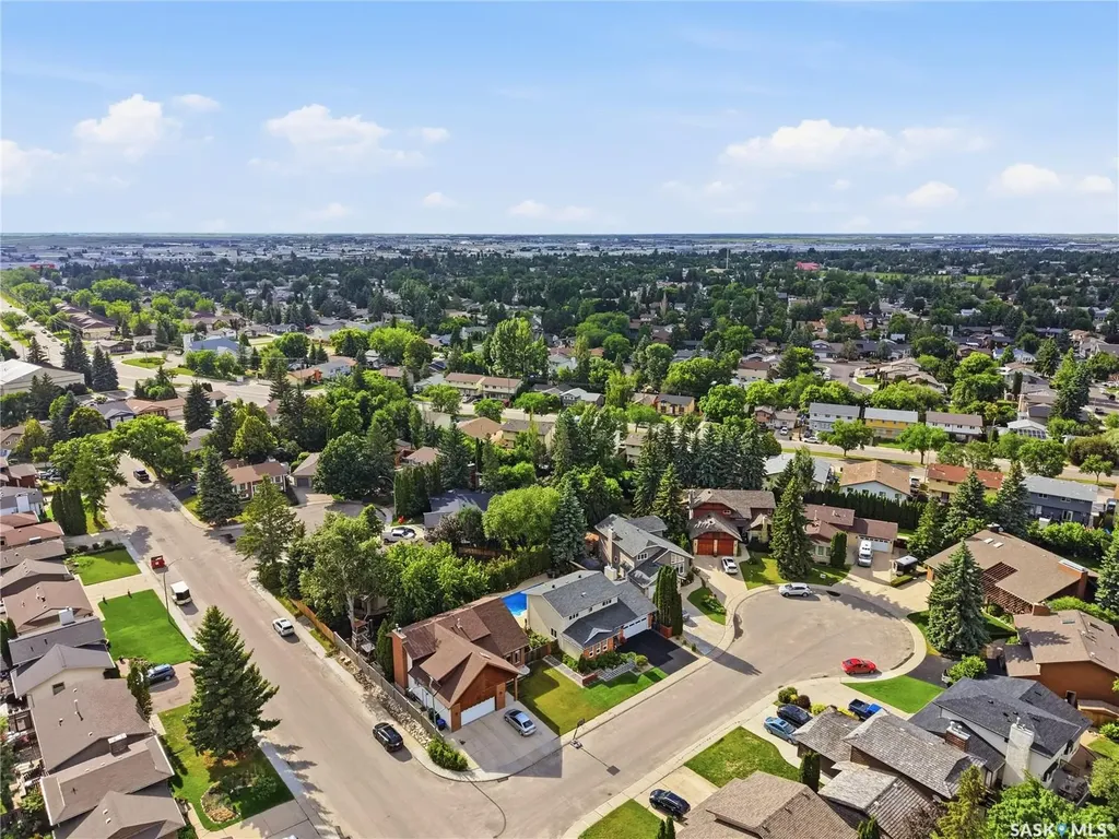306 Nokomis Place Saskatoon SK S7K 5E2