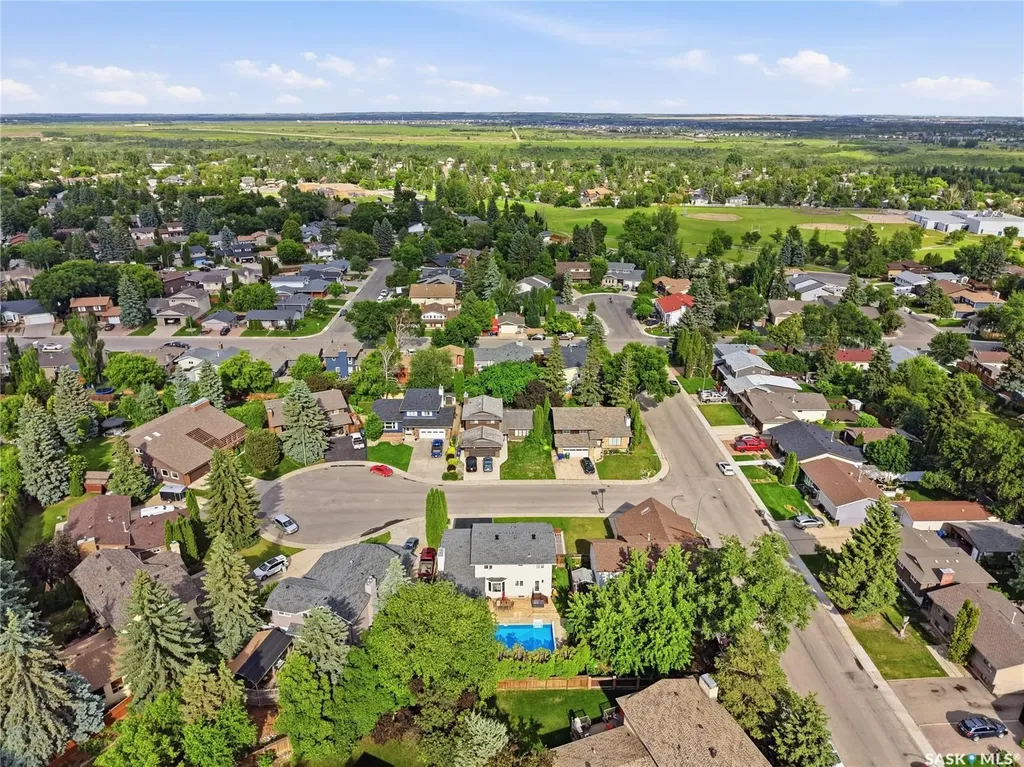306 Nokomis Place Saskatoon SK S7K 5E2
