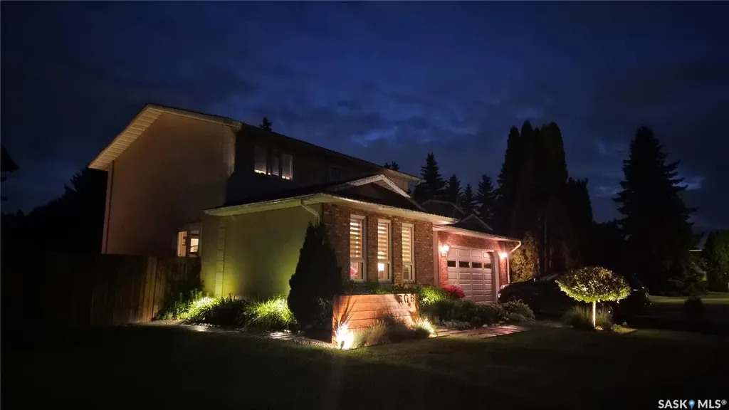 306 Nokomis Place Saskatoon SK S7K 5E2