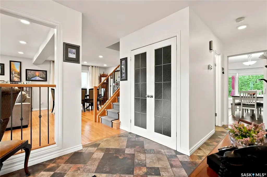 306 Nokomis Place Saskatoon SK S7K 5E2