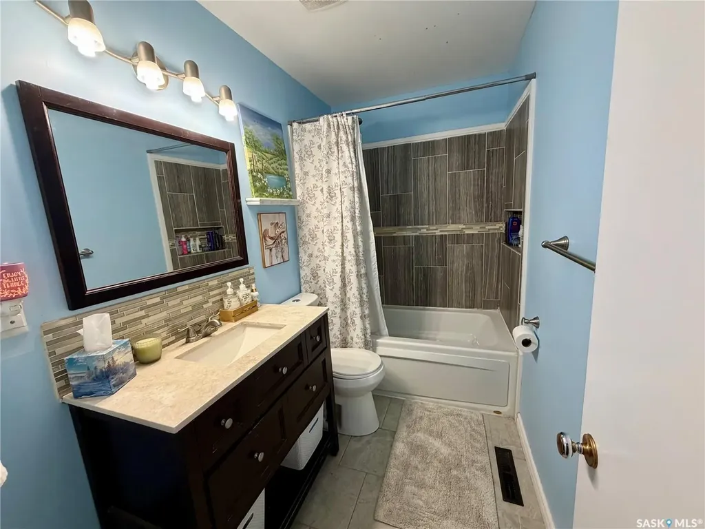 4 Saskatchewan Avenue Tuxford SK S0H 4C0