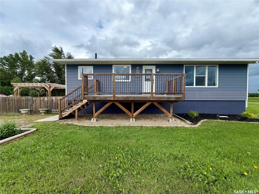 4 Saskatchewan Avenue Tuxford SK S0H 4C0
