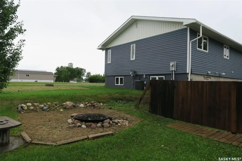 4 Saskatchewan Avenue Tuxford SK S0H 4C0