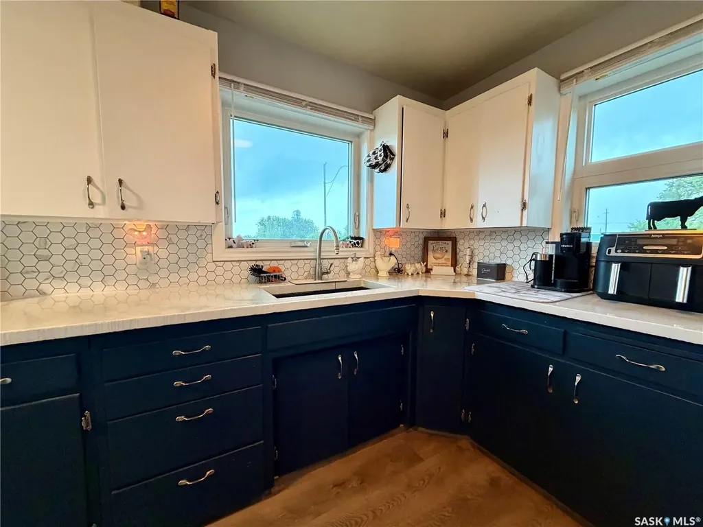 4 Saskatchewan Avenue Tuxford SK S0H 4C0