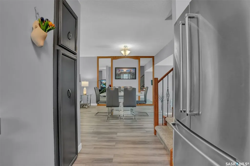 785 Bard Crescent N Regina SK S4X 2L1