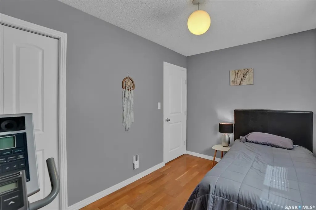 785 Bard Crescent N Regina SK S4X 2L1