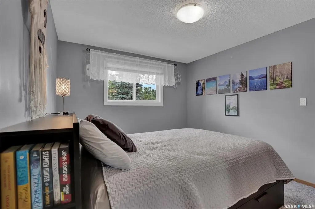 785 Bard Crescent N Regina SK S4X 2L1