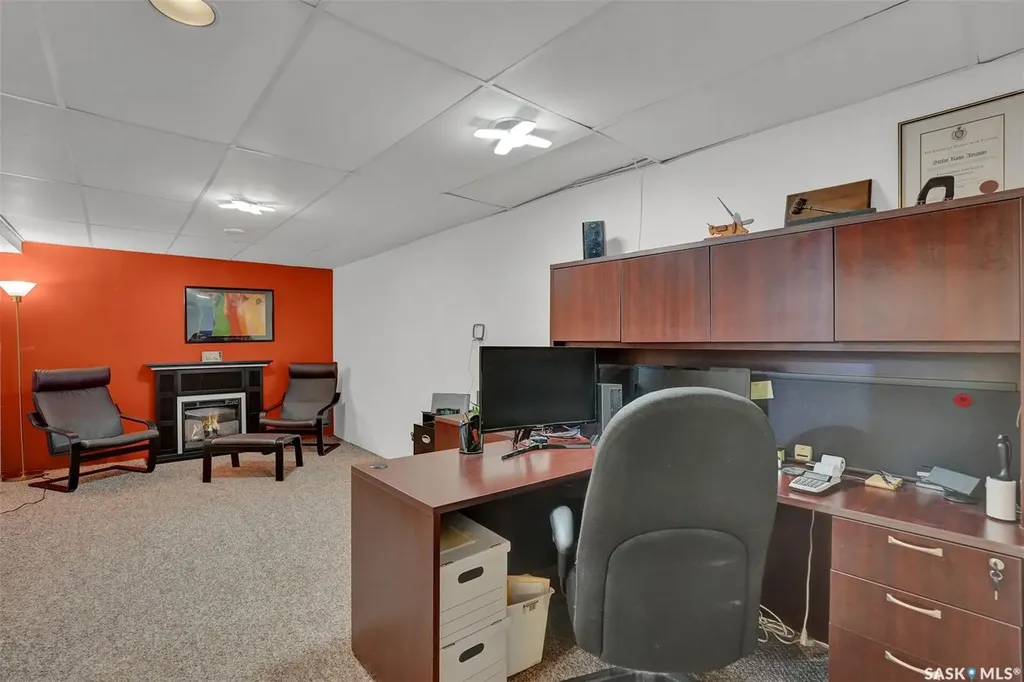 785 Bard Crescent N Regina SK S4X 2L1