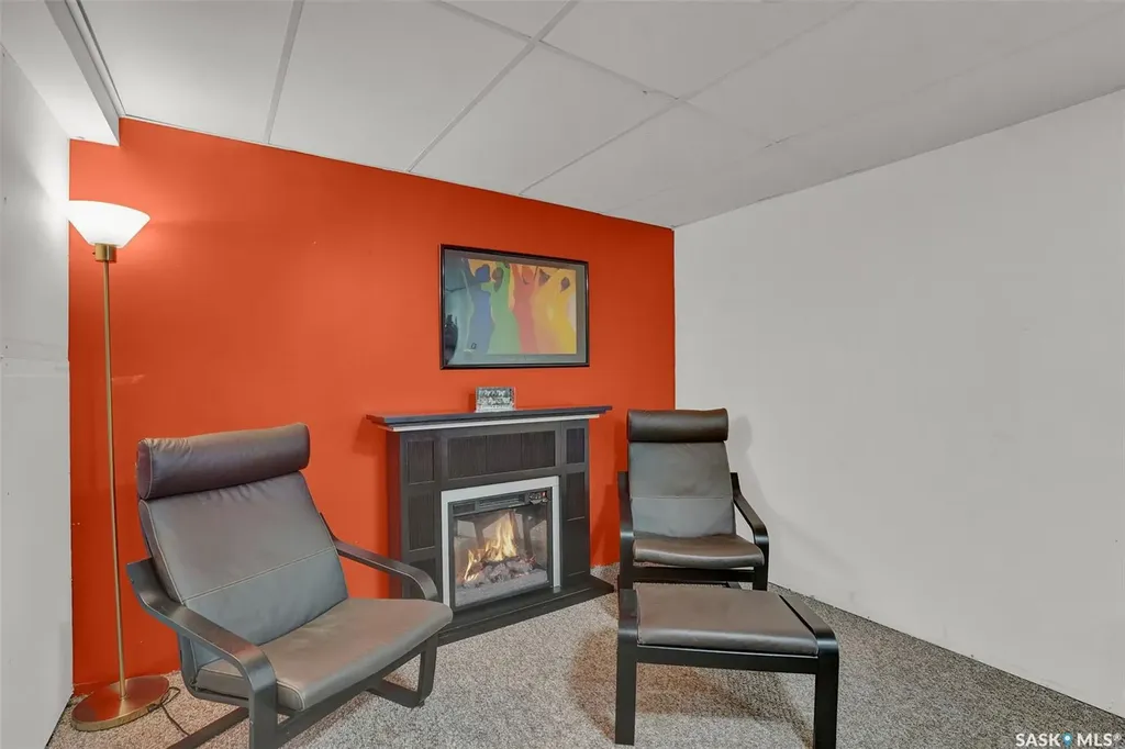 785 Bard Crescent N Regina SK S4X 2L1