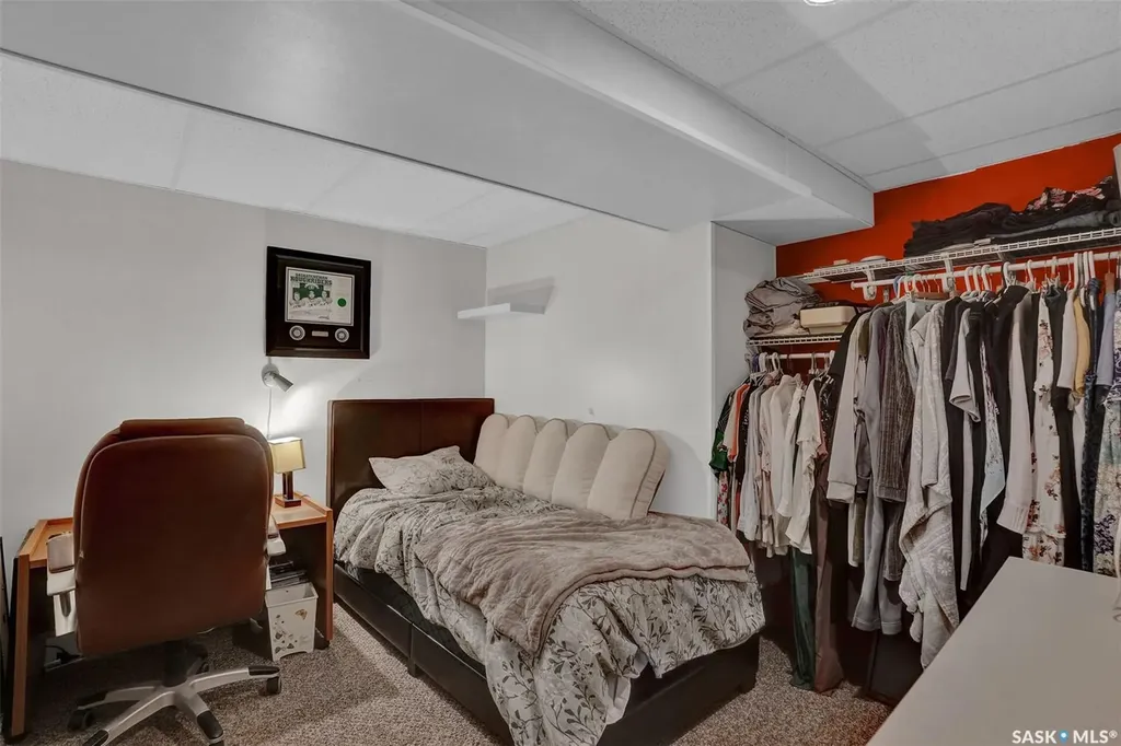 785 Bard Crescent N Regina SK S4X 2L1