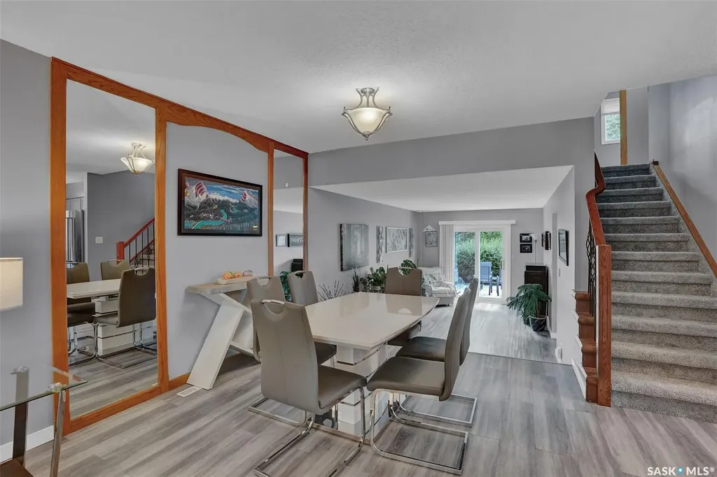 785 Bard Crescent N Regina SK S4X 2L1