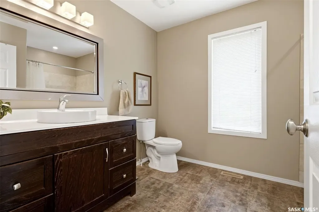 226 Daly Avenue Regina Beach SK S0G 4C0
