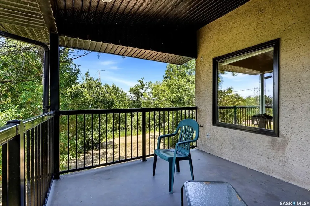 226 Daly Avenue Regina Beach SK S0G 4C0