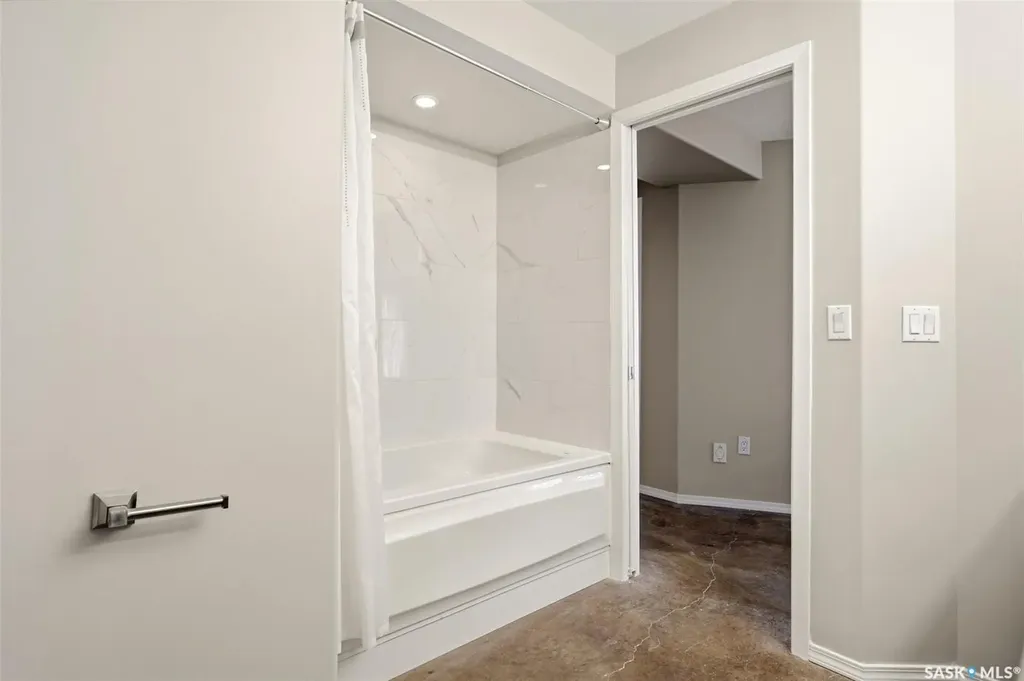 226 Daly Avenue Regina Beach SK S0G 4C0