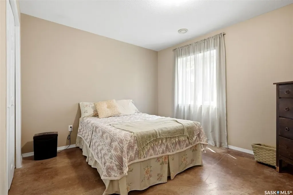 226 Daly Avenue Regina Beach SK S0G 4C0