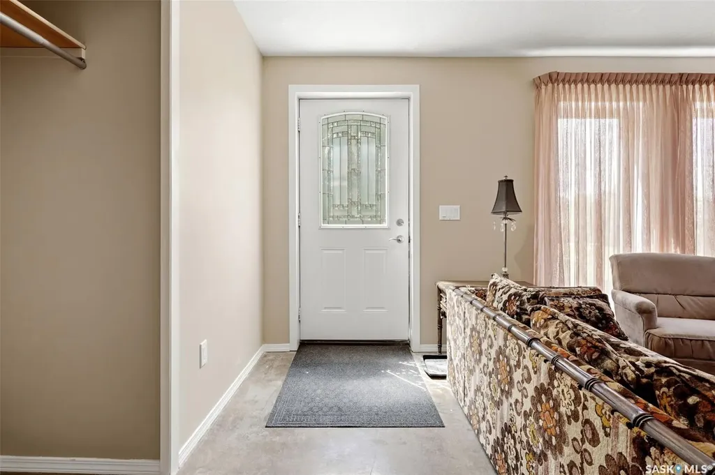226 Daly Avenue Regina Beach SK S0G 4C0