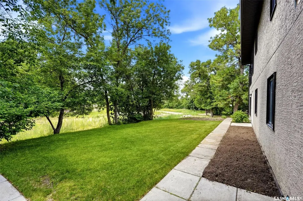 226 Daly Avenue Regina Beach SK S0G 4C0